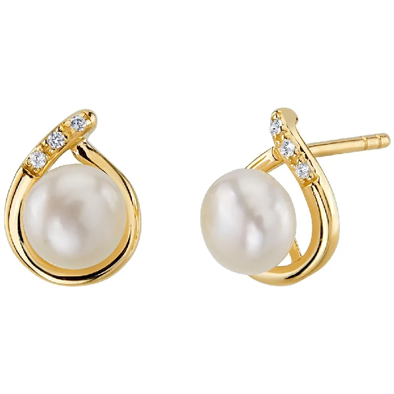 14k Yellow Gold Freshwater Pearl Round Button Shape Stud Earrings