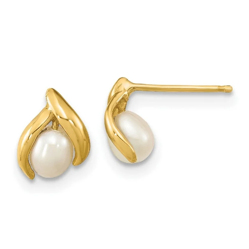 Curata 14k Yellow Gold 4-5mm Rice White Freshwater Cultured Pearl Earrings (7.24x6.65mm)