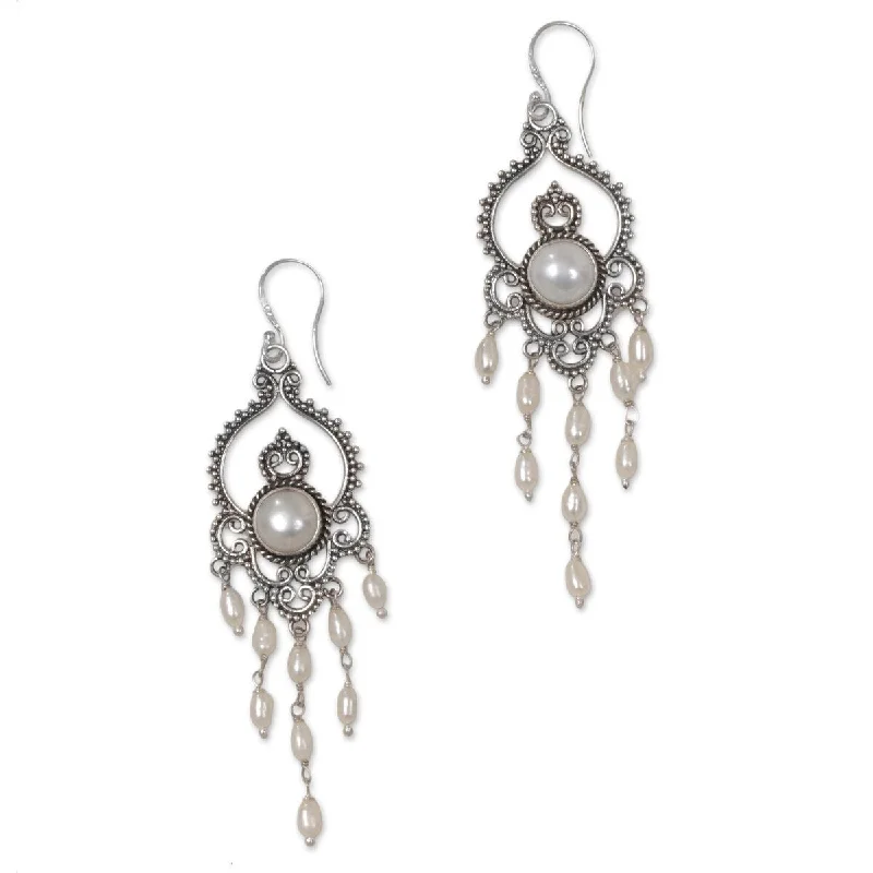 Handmade Sterling Silver 'Drops of Dew' Cultured Pearl Earrings (Indonesia) - 3*0.8