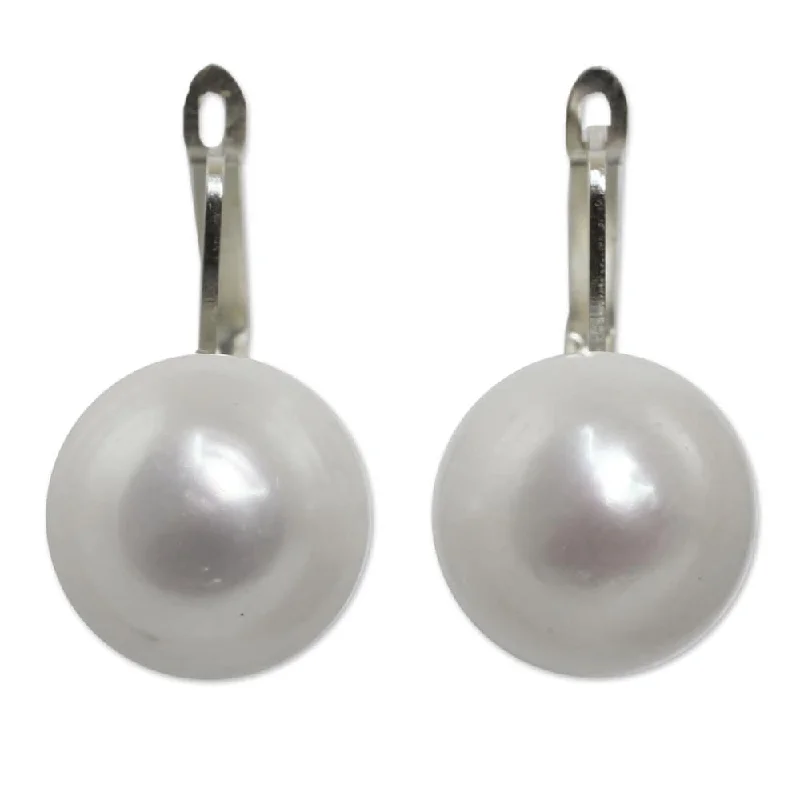 Handmade Sterling Silver 'Pale Moon' Pearl Earrings (12 mm) (Thailand)